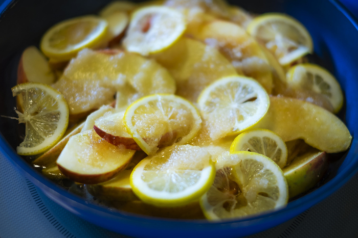Cook lemon and apple