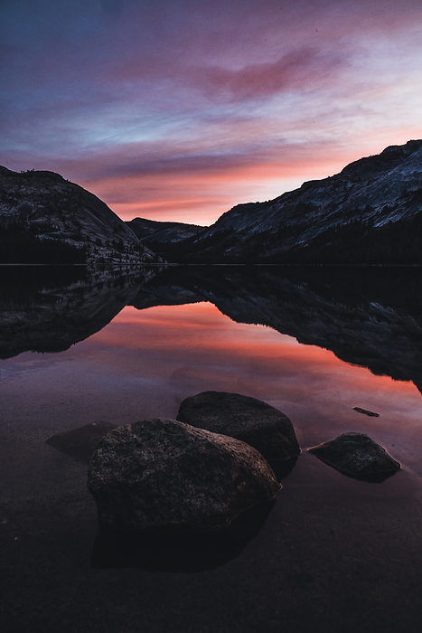 Sunrise and reflection at Tenaya Lake, Yosemite National Park, by Cavan Images / Chris Bennett