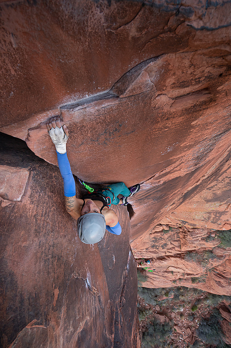 Desert Rock Climbing Woman Near Las Vegas, by Cavan Images / Vultaggio Studios