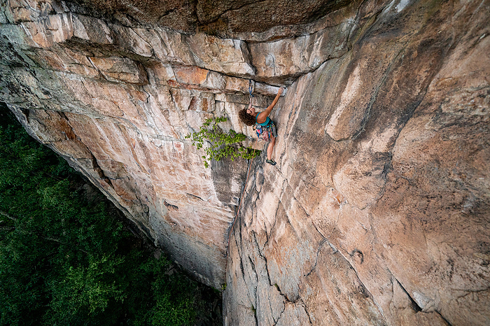 Amanda Milhet - Birdcage - Gunks NY USA Climbing, by Cavan Images / Vultaggio Studios