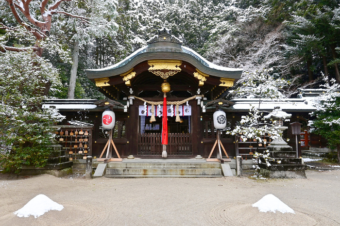 Eight major shrines in Kyoto related to Musashi Miyamoto in the snow