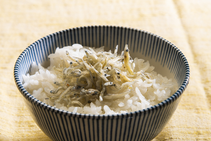 rice with chirimenjako and rice