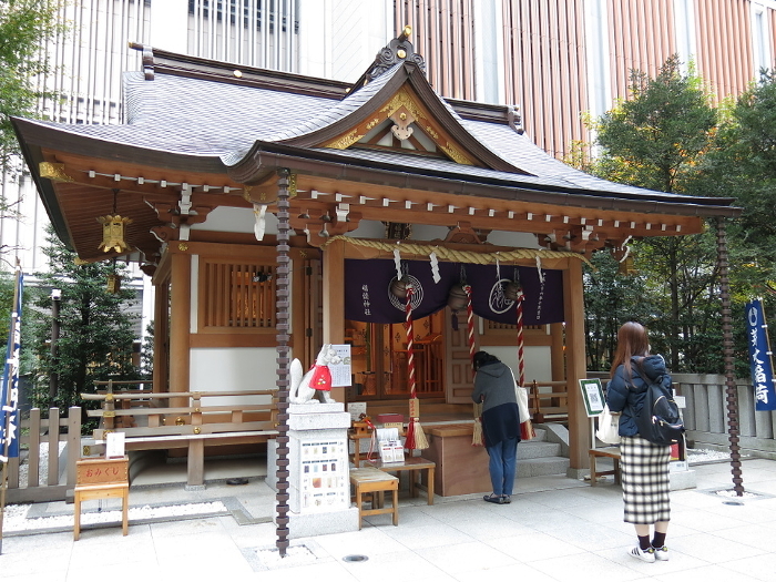 Fukutoku Shrine in Nihonbashi-Muromachi, Chuo-ku, Tokyo