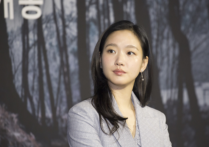 A press conference for the new Korean movie  Exhuma  in Seoul Kim Go Eun, Jan 17, 2024 : Actress Kim Go Eun attends a press conference for the new movie  Exhuma  in Seoul, South Korea. The new supernatural mystery thriller revolves around mysterious events affecting a geomancer, an undertaker and a young shaman duo after they exhume the grave of an ancestor from a wealthy family for a large amount of money. The occult thriller will be released in Korea in February.  Photo by Lee Jae Won AFLO 