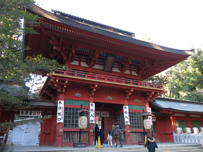 Katori Jingu Shrine (tower gate) during New Year's Day, crowded with visitors for Hatsumode (New Year's visit).