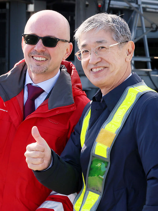 Japan Airlies  JAL  launches Airbus A350 1000 for its New York route January 24, 2024, Tokyo, Japan    Japan Airlines  JAL  president Yuji Akasaka  R  gives a thumb up for the first flight of the company s Airbus A350 1000 which flies to New York at the Haneda airport in Tokyo on Wednesday, January 24, 2024, while Airbus Japan president Stephane Ginoux  L  smiles. JAL announced last week Akasaka will be the chairman of the company from April 1 while former cabin attendant Mitsuko Tottori will become the president.    photo by Yoshio Tsunoda AFLO 