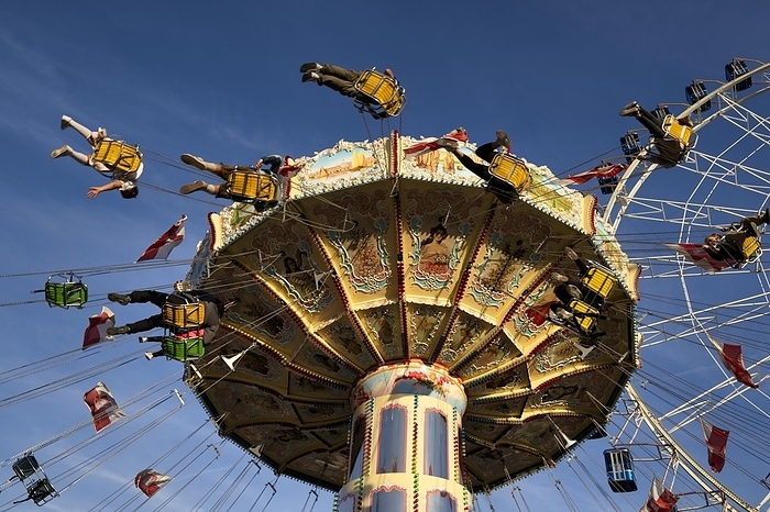 Wave flight, chain carousel, Ferris wheel, ride, Cannstatter Volksfest, Wasen, Cannstatt, Stuttgart, Baden-Württemberg, Germany, Europe