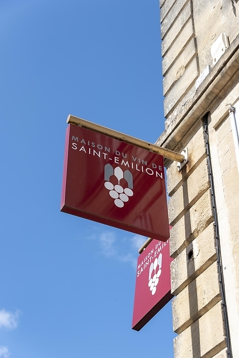 Sign indicating the House of Wine, Saint Emilion, Gironde, Nouvelle-Aquitaine, France, Europe