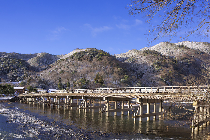 Snowy Watarigatsu Bridge, Arashiyama, Kyoto Arashiyama Park Rinkawa ji Area 