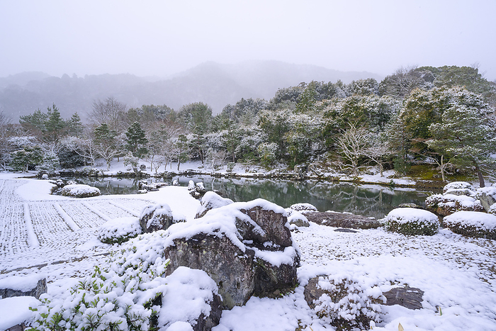 Tenryuji Temple Snowy landscape Arashiyama, Kyoto World Cultural Heritage  Cultural Properties of Ancient Kyoto Soseki Muso s Sogen ike Garden 