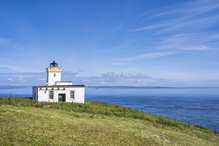 Duncansby Head lighthouse on the north-east tip of Scotland, County Caithness, Scotland, United Kingdom, Europe, by Markus Keller