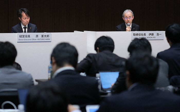 Toyota Industries Corporation newly discovered irregularities in engine testing. Toyota Industries Corporation President Koichi Ito  right  and others at a press conference in Chiyoda ku, Tokyo, January 29, 2024, 5:21 p.m.  photo by Naoki Watanabe