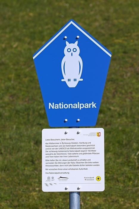 Sign with owl logo of the Schleswig-Holstein Wadden Sea National Park, Nationalpark Schleswig-Holsteinisches Wattenmeer, Germany, Europe, by alimdi / Arterra / Sven-Erik Arndt