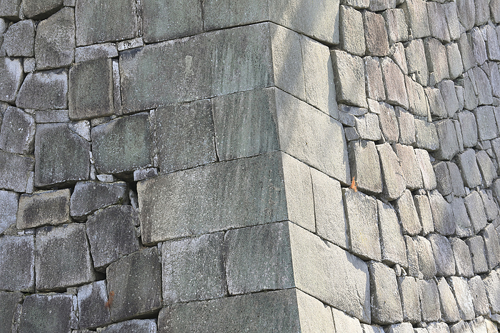 Corner and corner side stones in masonry  Nijo Castle stone wall  Stacking to increase the strength of the entire stone wall