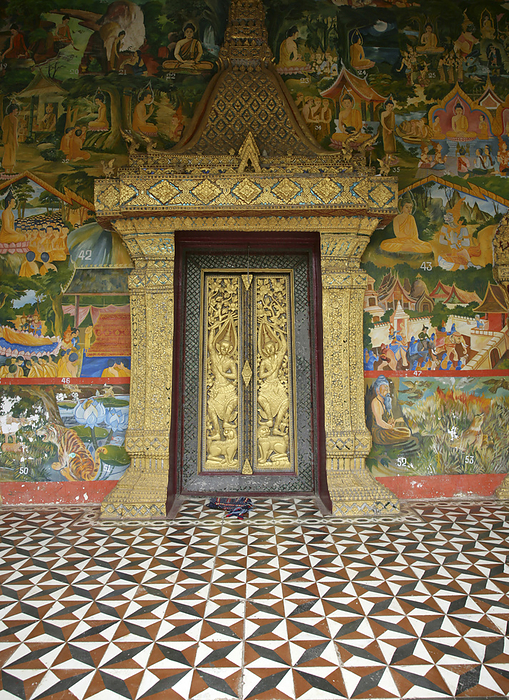 Laos Laos, Luang Prabang Buddhist Wat, by Chris Caldicott   Design Pics