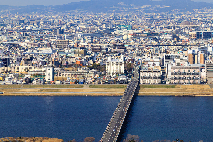 View of the New Juso Bridge and the direction of Kyoto seen from the Umeda Sky Building Hanging Garden Observation Deck