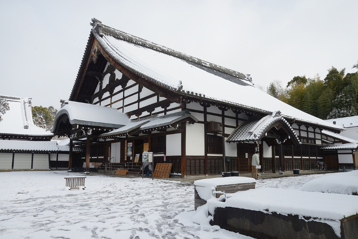 Snowy Attic of Tofukuji Temple Higashiyama-ku, Kyoto