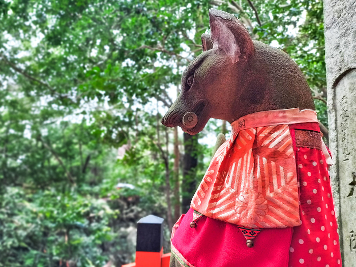 Fushimi Inari's guardian foxes