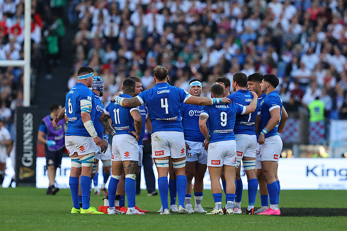 Rome, Italy 03.02.2024: Italy players during time out during Guinness Six Nations 2024 rugby match between ITALY vs ENGL Rome, Italy 03.02.2024: Italy players during time out during Guinness Six Nations 2024 rugby match between ITALY vs ENGLAND at Stadio Olimpico on February 03, 2024 in Rome, Italy. PUBLICATIONxNOTxINxITA Copyright: xmarcoxiacobuccix xipa agency.netx xmarcoxiacobuccix IPA_43162610 IPA_Agency_IPA43162610