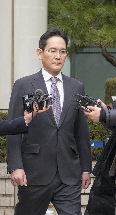 Samsung Electronics Chairman Lee Jae Yong leaves after attending his sentencing hearing at a court in Seoul Lee Jae Yong, Feb 5, 2024 : Samsung Electronics Chairman Lee Jae Yong  Jay Y. Lee  leaves after attending his sentencing hearing at the Seoul Central District Court in Seoul, South Korea. The court on Monday acquitted the Samsung Electronics chairman in connection with the 2015 merger of two Samsung affiliates, Cheil Industries Inc. and Samsung C T Corp, allegedly carried out to help Lee increase control of the entire Samsung empire, local media reported.  Photo by Lee Jae Won AFLO 