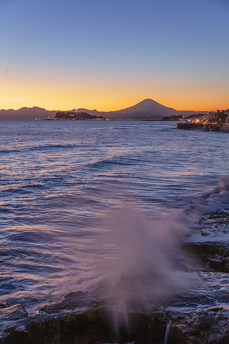 Sunset Waves from Inamuragasaki, Kanagawa Prefecture, Enoshima Island and Mt.
