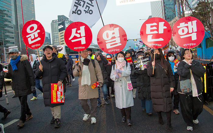 South Korean people demand the impeachment of President Yoon Suk Yeol in Seoul Protest demanding the impeachment of President Yoon Suk Yeol, Jan 27, 2024 : South Koreans hold a protest demanding the impeachment of President Yoon Suk Yeol in central Seoul, South Korea. Thousands of people participated in the rally and they insisted President Yoon is incompetent in national economy, defense and diplomacy. Participants demanded Kim Keon Hee, wife of President Yoon, to accept investigation by a special prosecution as they insist the first lady has been manipulating state affairs. Kim came under fire after video footage was released in November 2023 of her receiving a Christian Dior bag, valued at around US 2,200 from a Korean American pastor in September 2022. The pickets read,  Impeach Yoon Suk Yeol .  Photo by Lee Jae Won AFLO 