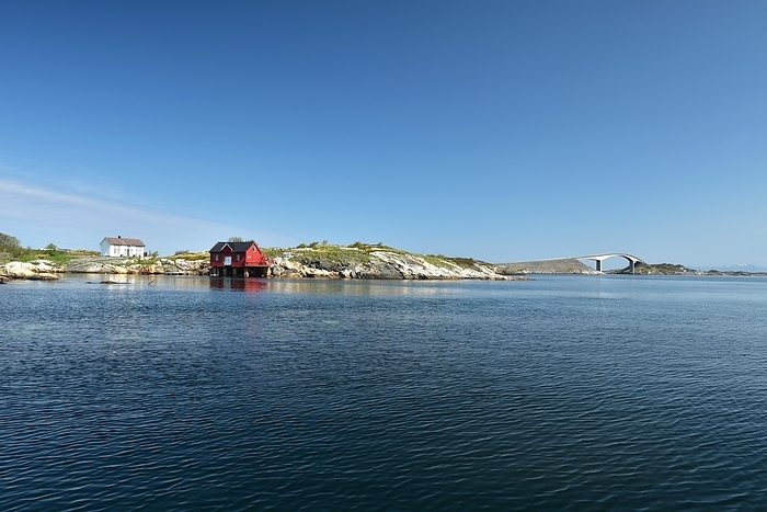 House in an archipelago on the Atlantic Road in Norway, by Klaus-Dieter Möbus