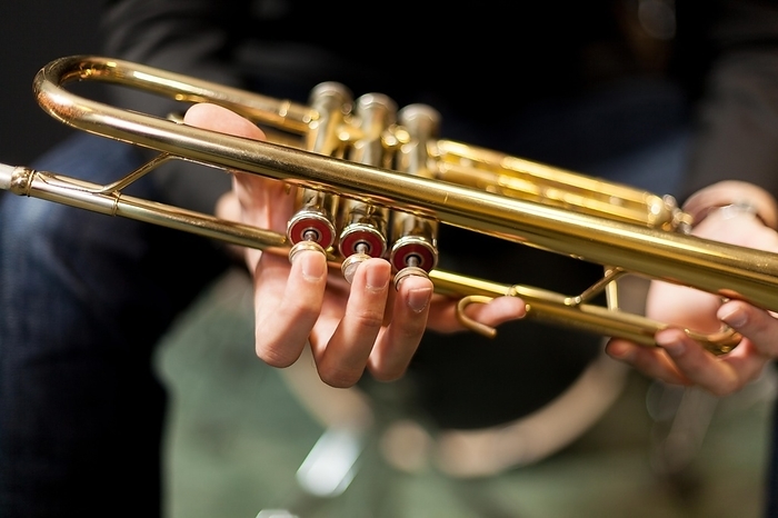 Trumpet hands, by Oleksandr Latkun
