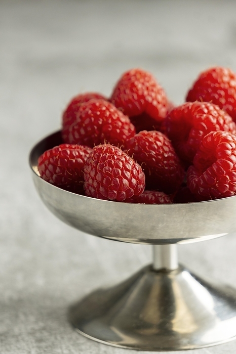 Delicious raspberries bowl, by Oleksandr Latkun