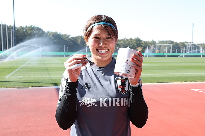 Japan women s national soccer team training session Japan s Momoko Tanaka poses with Valentine s Day chocolates during a training session at Prince Takamado Memorial JFA YUME Field in Chiba, Japan, February 14, 2024.  Photo by JFA AFLO 