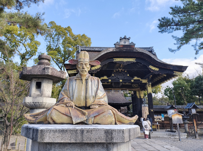 Statue of Hideyoshi Toyotomi at Toyokuni Shrine, Kyoto