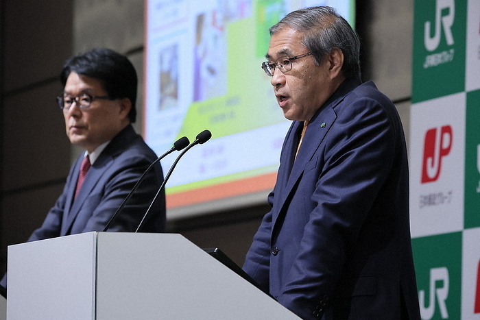 Japan Post and East Japan Railway Company hold joint press conference Japan Post President Hiroya Masuda and East Japan Railway President Yuji Fukasawa at a joint press conference  from left  on February 21, 2024 at 4:12 p.m. in Chiyoda ku, Tokyo  photo by Daisuke Wada.