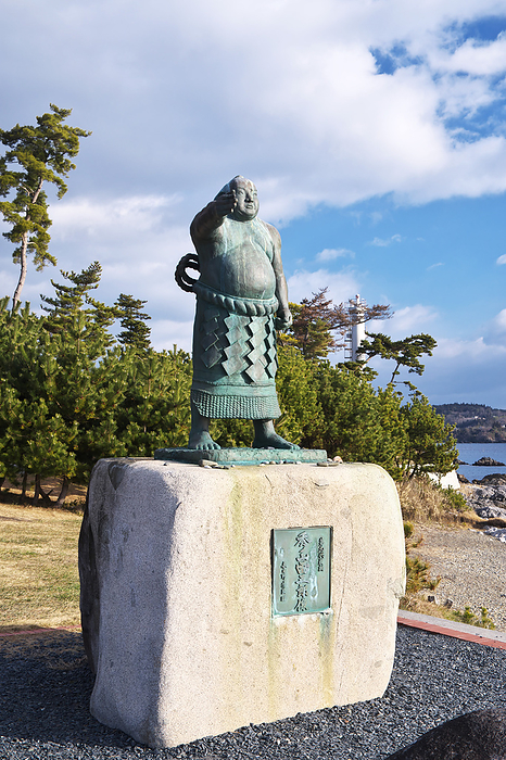 Statue of Hidenoyama Raigoro at Iwaisaki, Miyagi Prefecture