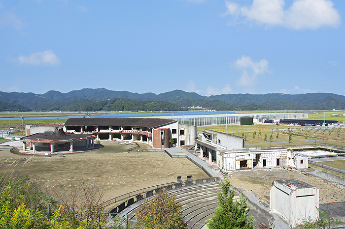 Okawa Elementary School, Ishinomaki City Earthquake Remains Taken from the hill behind the school near the school building