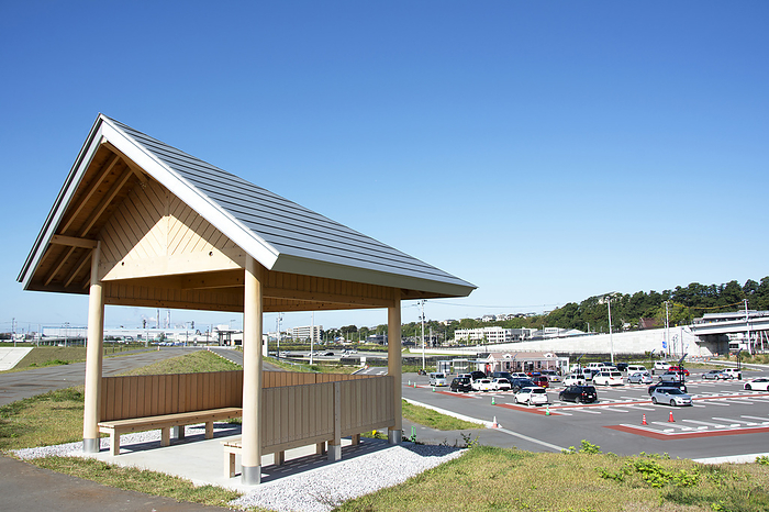 Ticket office and parking lot of Ajijima Line and Kadonowaki Arrival/Departure Station