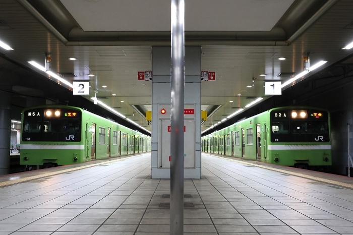 JR West] Series 201 (Yamato Line: JR Namba Station)