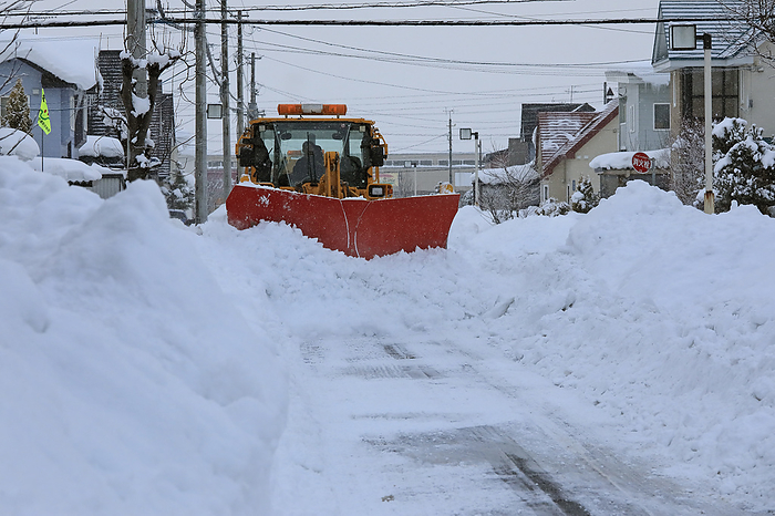 Hokkaido Removing snow from residential areas
