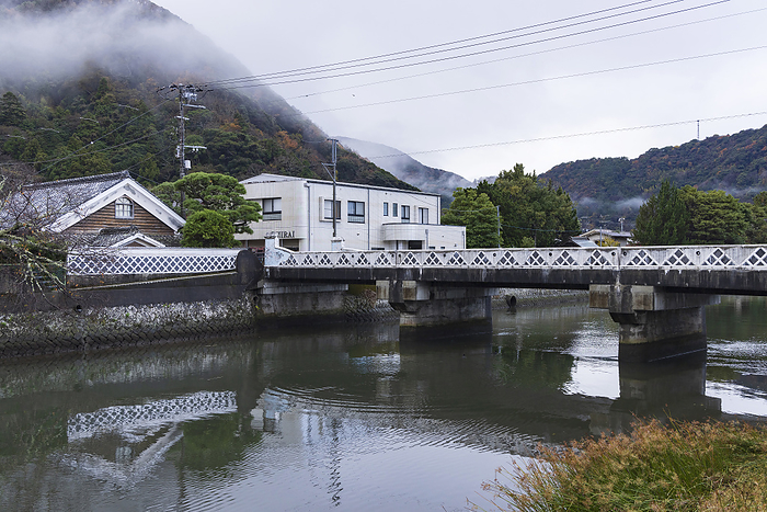 Tokiwa Bridge Nagawa Naga River Namako-kabe Wall Street with Namako-kabe Wall for fire and wind protection in the Edo period (1603-1868)