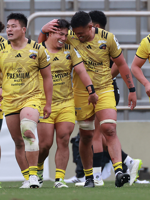 2023 24 Japan Rugby League One  Tokyo SG, BR Tokyo  In the first half, Horikoshi scores his second try of the day and is congratulated by Tsui  right   Photo by Takeo Shinohara  Photo date: 20240302