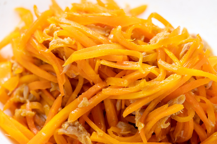 A close-up of carrot shiri-shiri-shiri-shiri-shiri-shiri-shiri- (without egg and with tuna).
