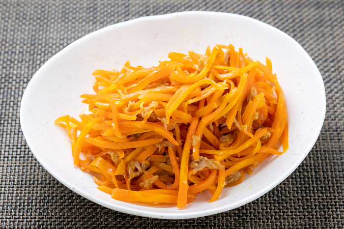 Carrot shiri-shiri-shiri-shi (without egg and with tuna).