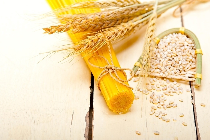 Organic Raw italian pasta and durum wheat grains crop, by Francesco Perre