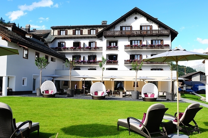 Champfèr St.Moritz: The Giardino Mountain Hotel garden chairs are offering relaxing moments, by Gerd Michael Müller