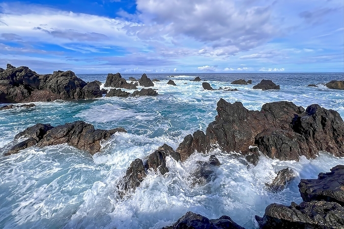 Porto Moniz, northwest of Madeira Island, natural volcanic basin, volcanic rock, bathing holiday, Atlantic Ocean, waves, hiking holiday, panoramic view, hiking trails, hikers, Madeira, Portugal, Europe, by Thomas Hinsche