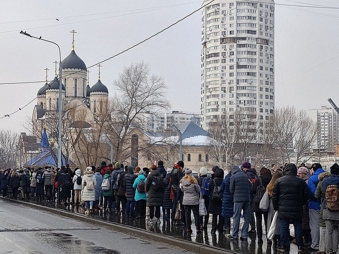 Russian Dissident Nawarinui Dies  Funeral in Moscow A line of mourners stretched for hundreds of meters around the church where Alexei Nawarinny s funeral was held in Moscow on March 1, 2024, at 1:15 p.m. Photo by Mamoru Yamae