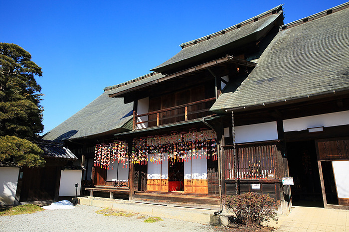 Licorice House, former residence of the Takano family, Koshu City, Yamanashi Prefecture, during the Hina Decoration and Peach Blossom Festival The name of the building was derived from the cultivation of  licorice,  a raw material for Chinese herbal medicine, under the orders of the Edo Shogunate.
