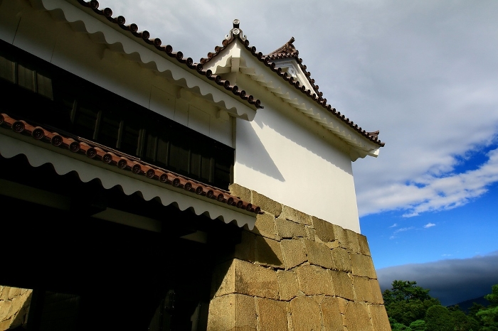 Tsurugajo Castle in Aizu Wakamatsu stands dignified against the blue sky...