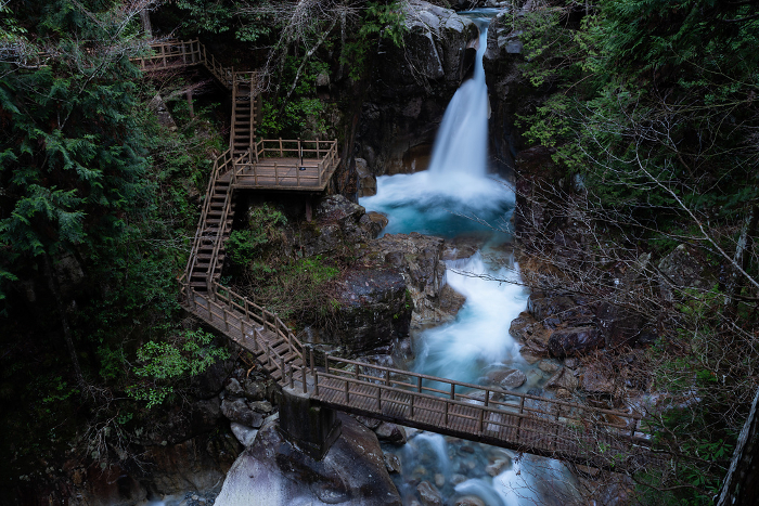 Beautiful waterfalls and trails Ryujin Falls