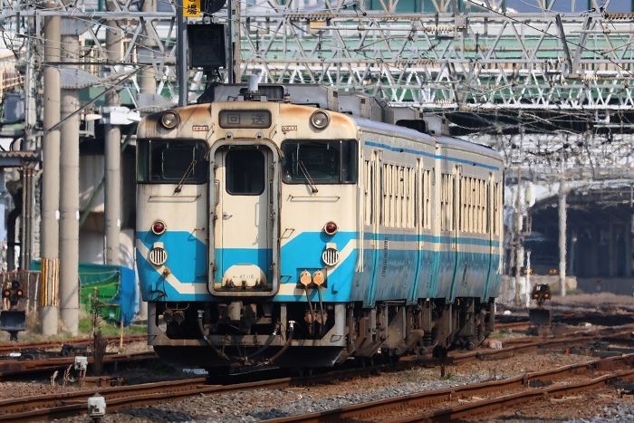 JR Shikoku] Kiha 47 (Yosan Line: Kosai - Takamatsu)