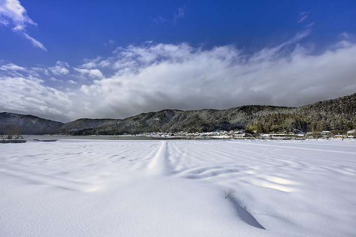 Snowy scenery of Lake Yogo, Shiga Prefecture